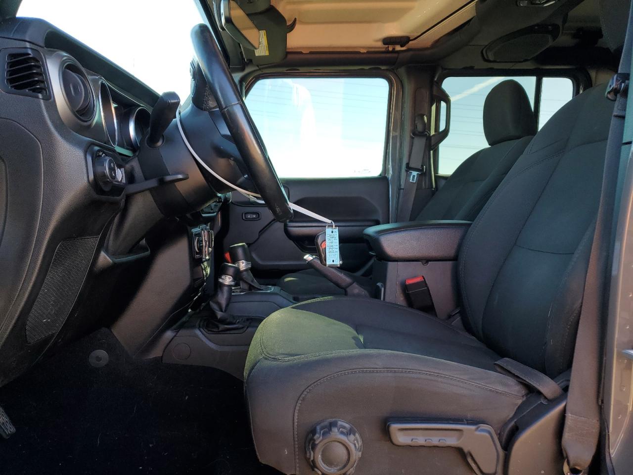 2020 Jeep Gladiator - Image 7