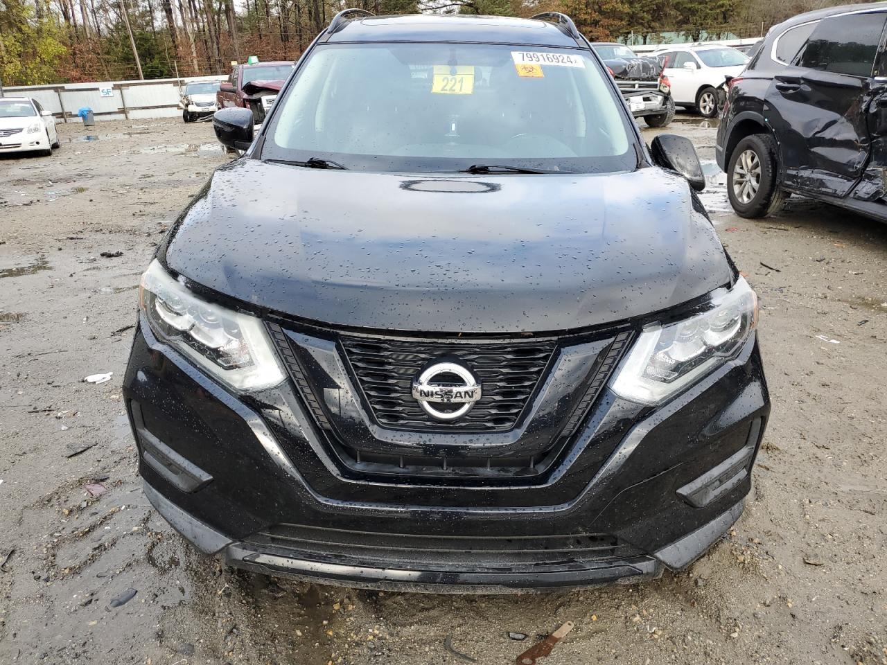 2017 Nissan Rogue - Image 5