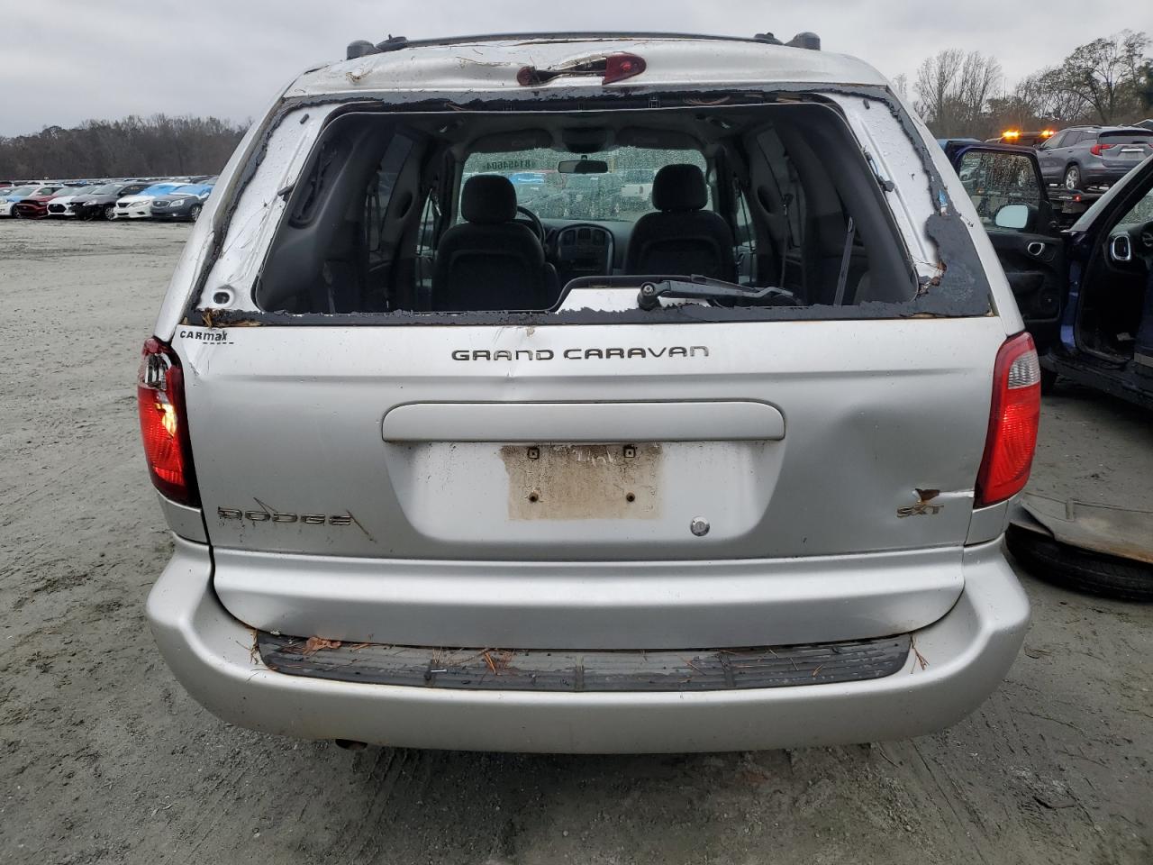 2005 Dodge Caravan - Image 6