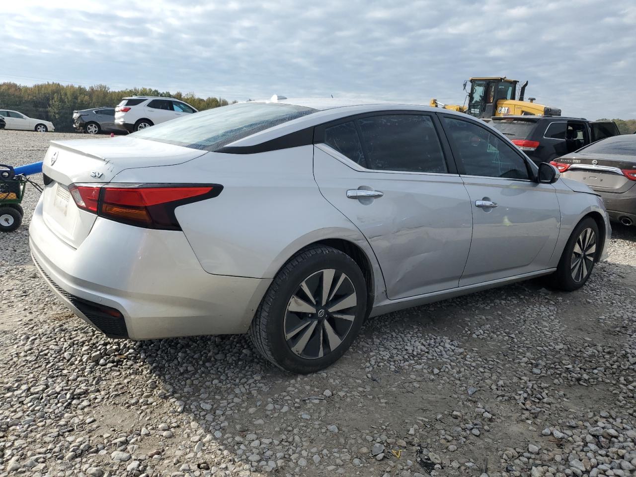 2021 Nissan Altima - Image 3