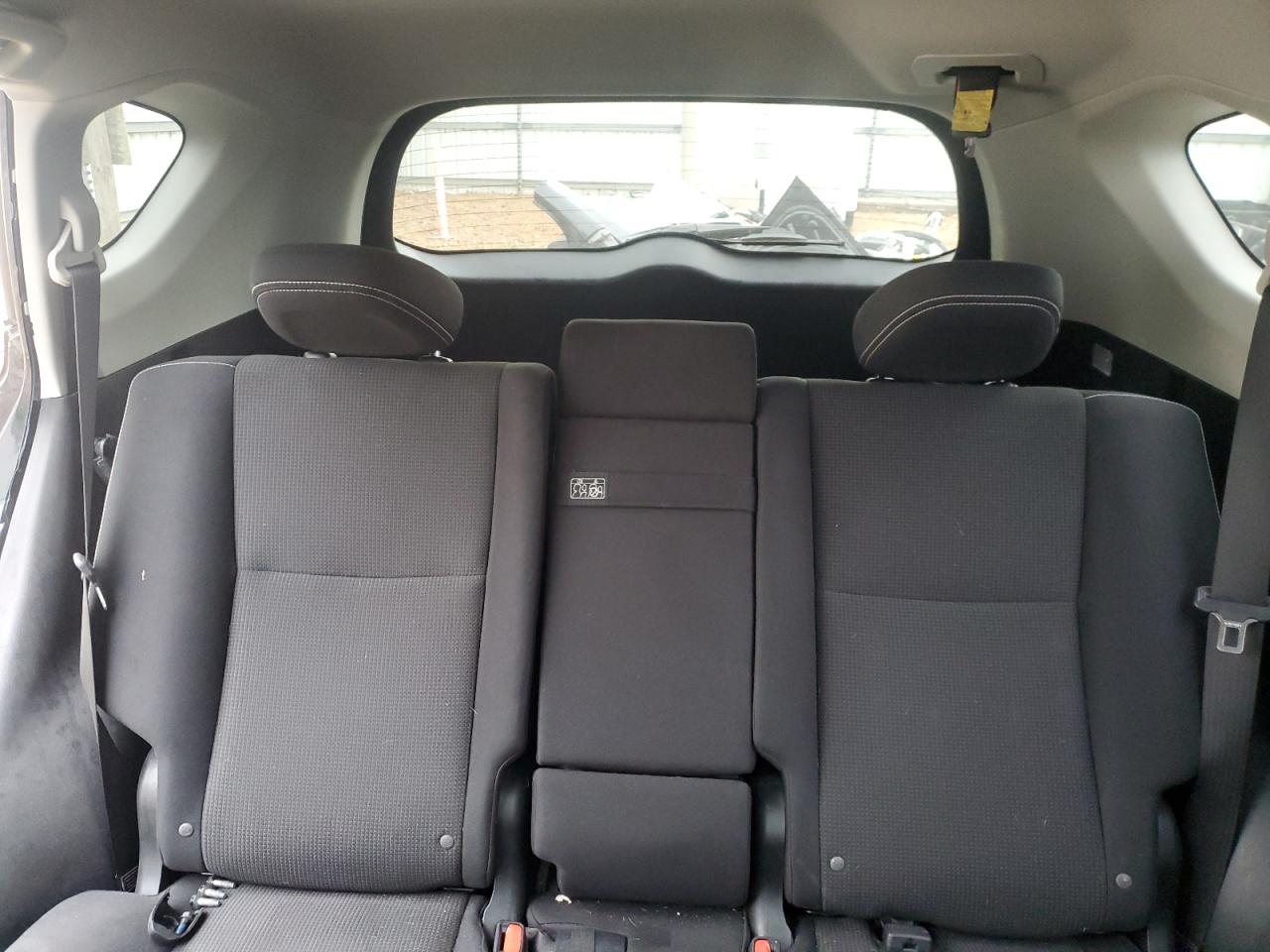 2018 Toyota RAV 4 - Image 10