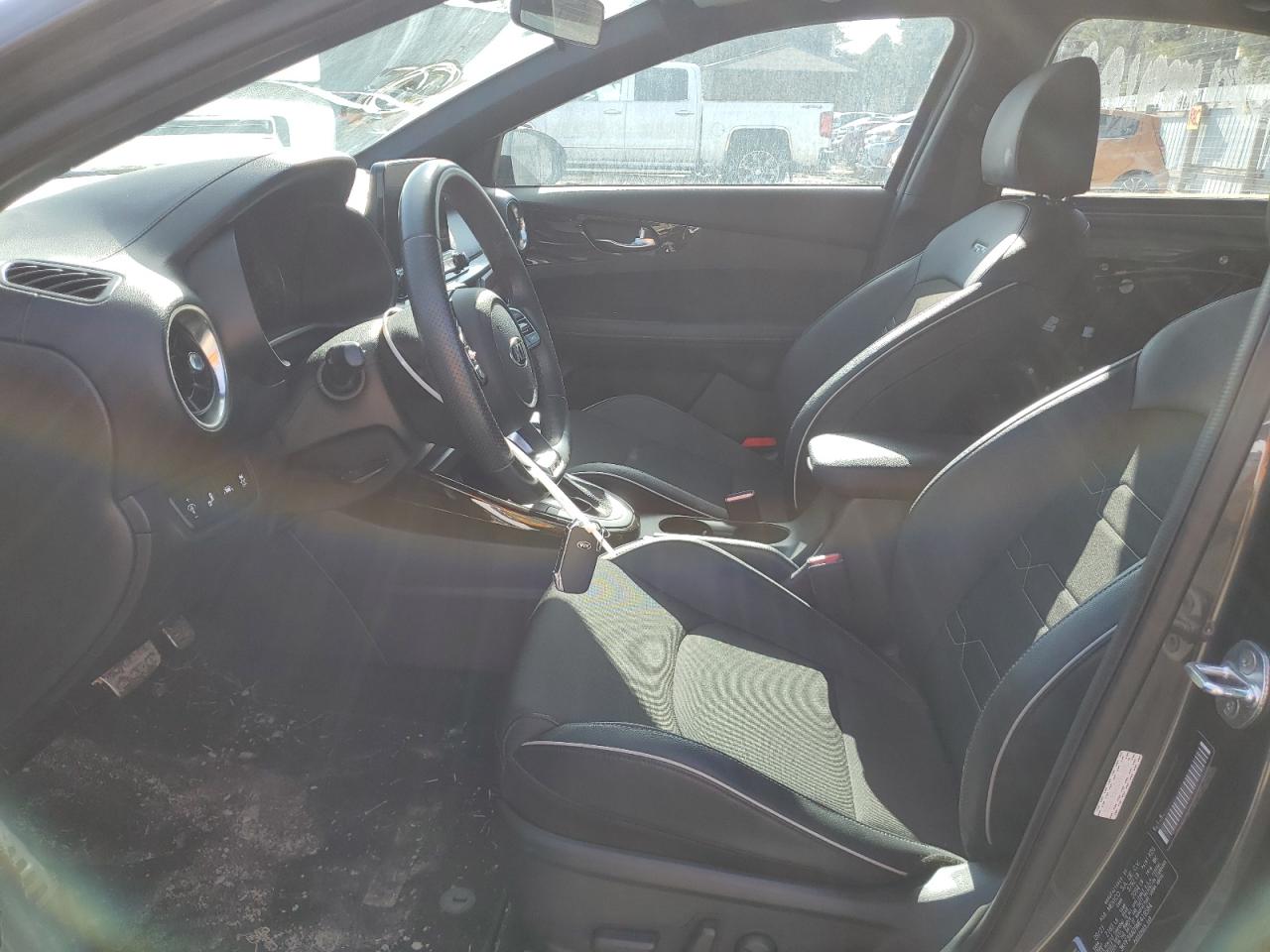 2021 Kia Forte - Image 7