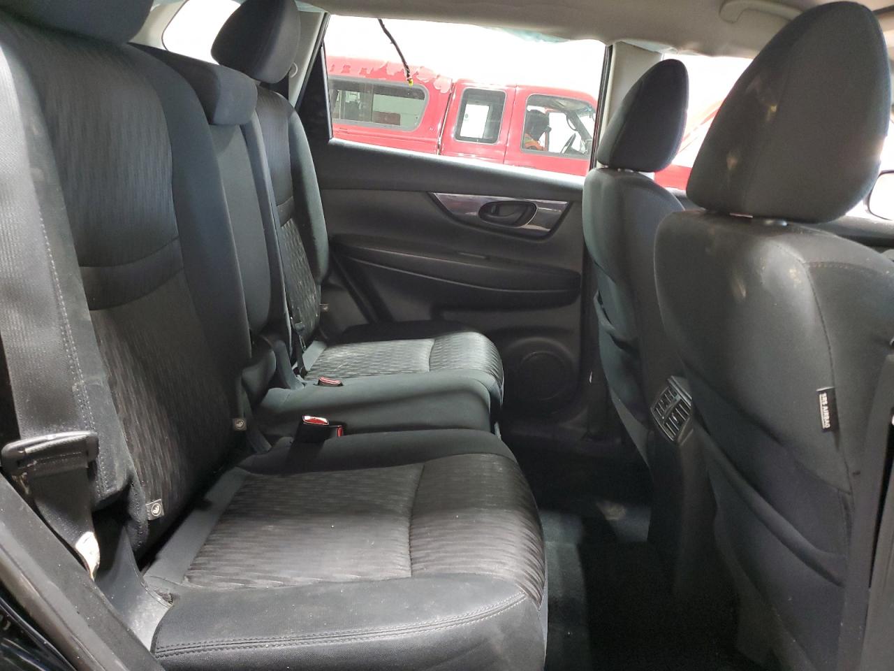 2019 Nissan Rogue - Image 11