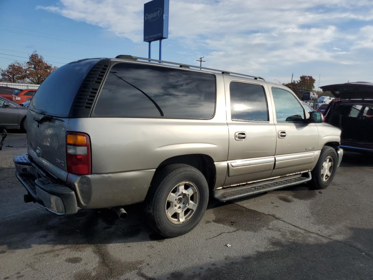 2003 GMC Yukon - Image 3