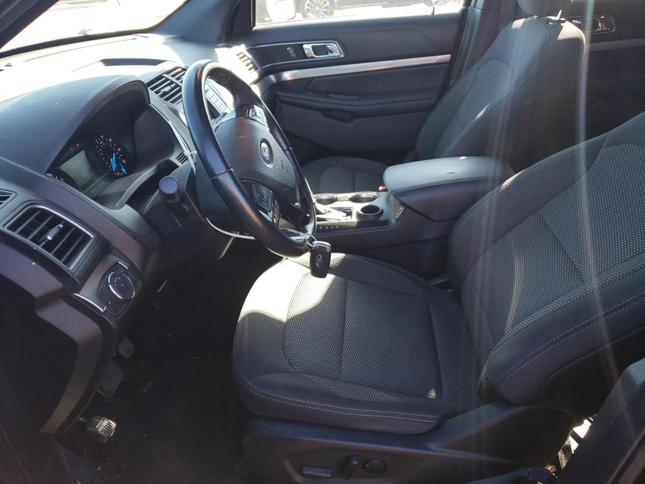 2019 Ford Explorer - Image 7