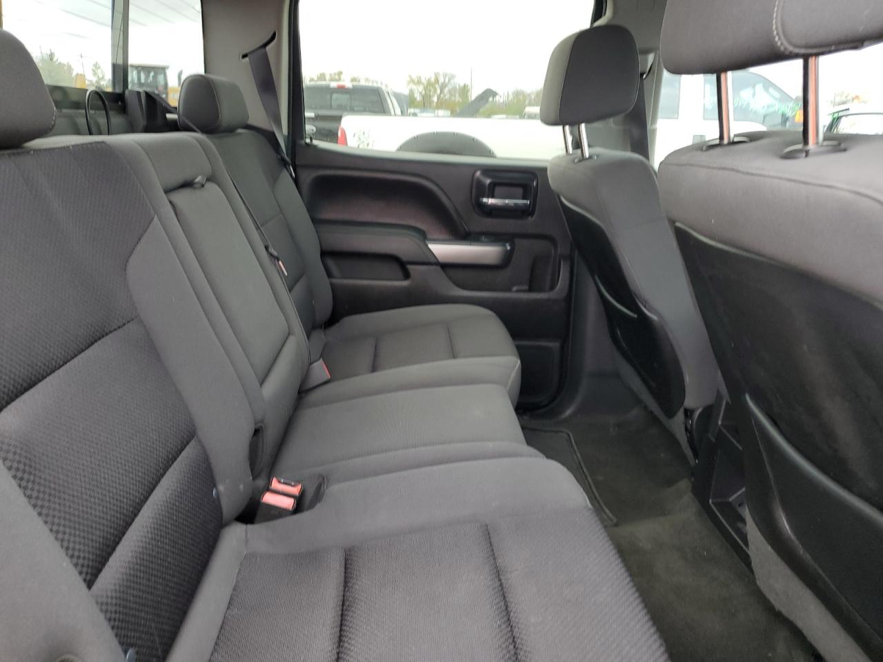 2014 Chevrolet Silverado - Image 10