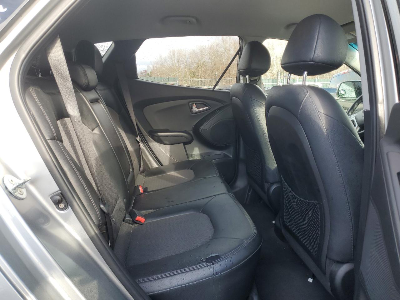 2013 Hyundai Tucson - Image 11
