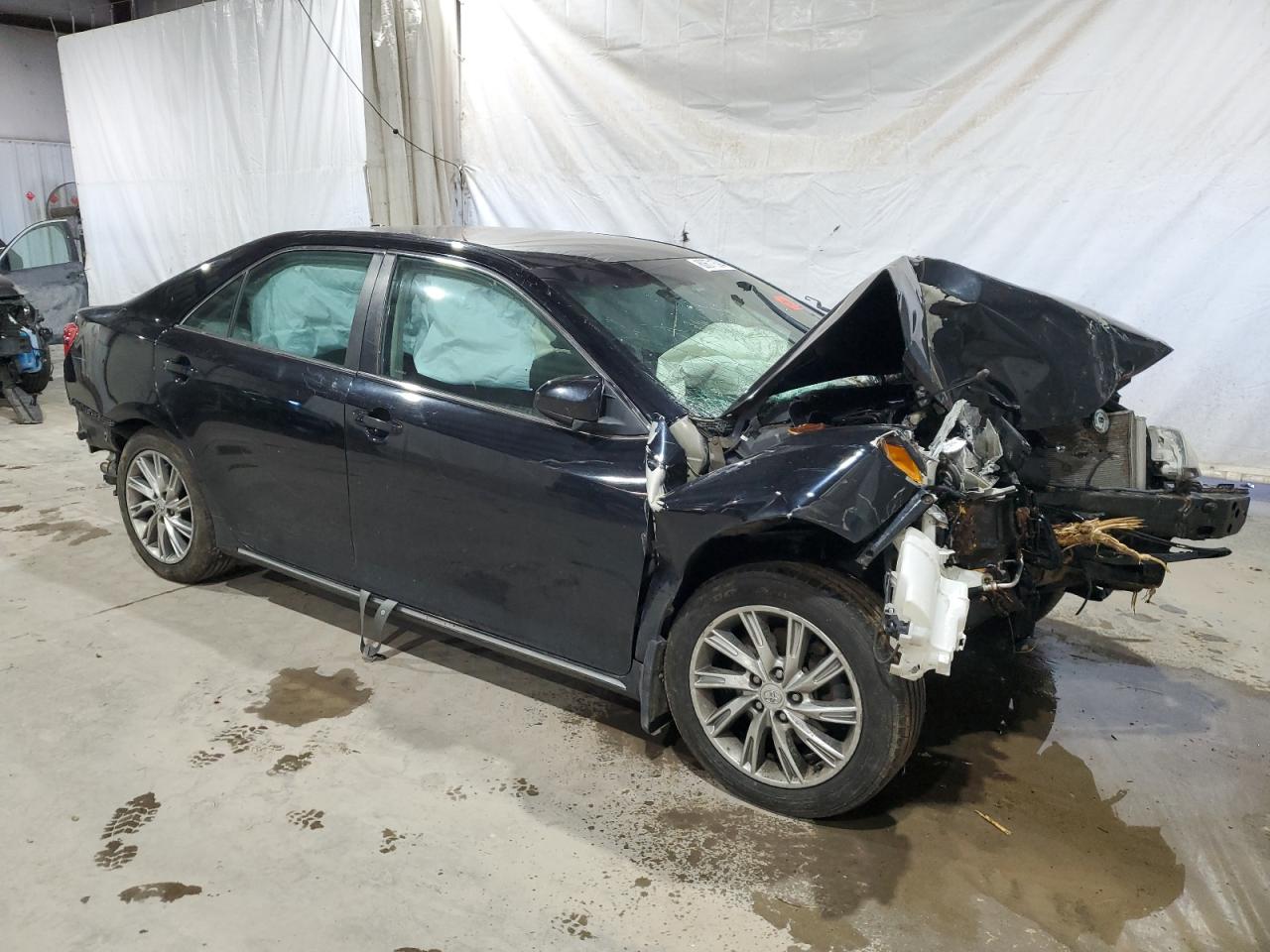 2014 Toyota Camry - Image 4
