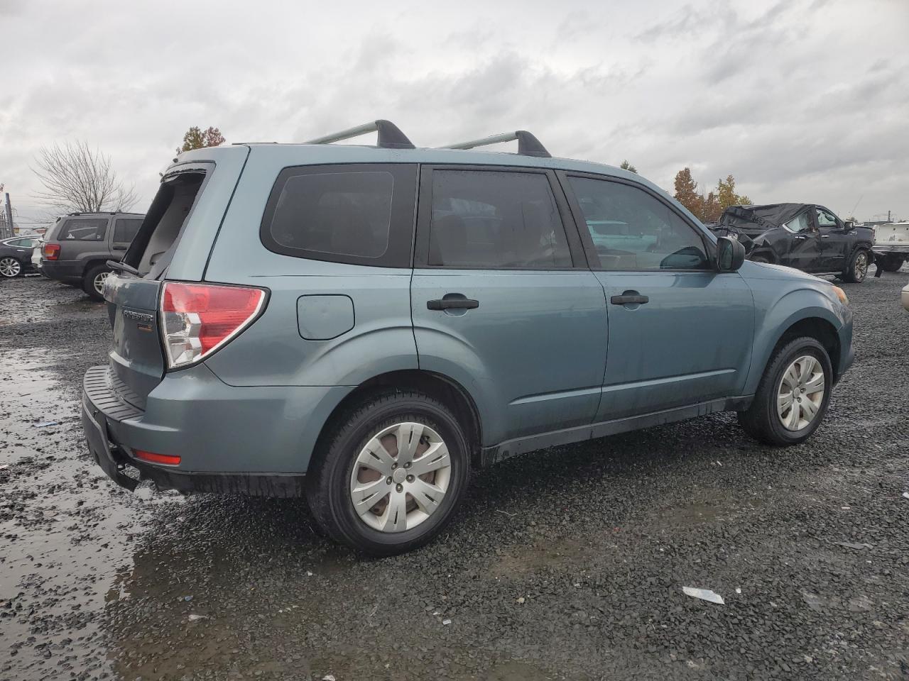 2010 Subaru Forester - Image 3