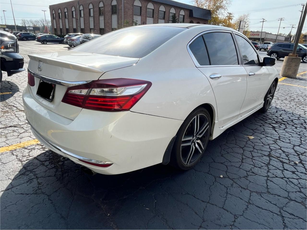 2016 Honda Accord - Image 4
