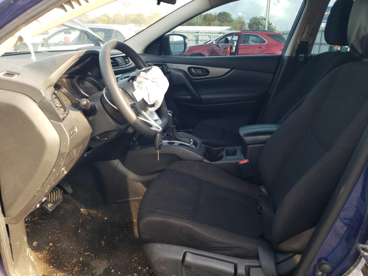 2018 Nissan Rogue - Image 7