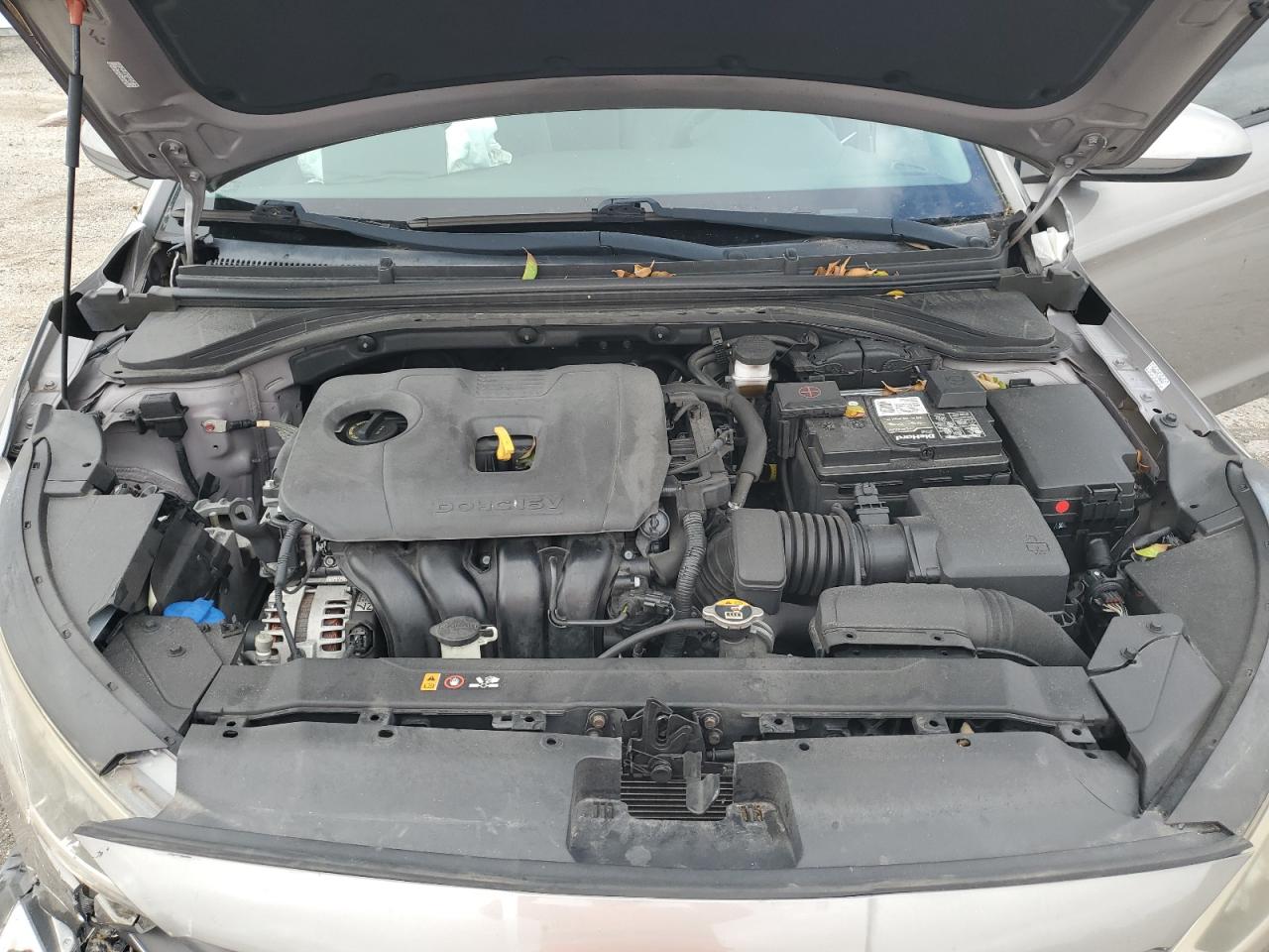 2020 Hyundai Elantra - Image 12