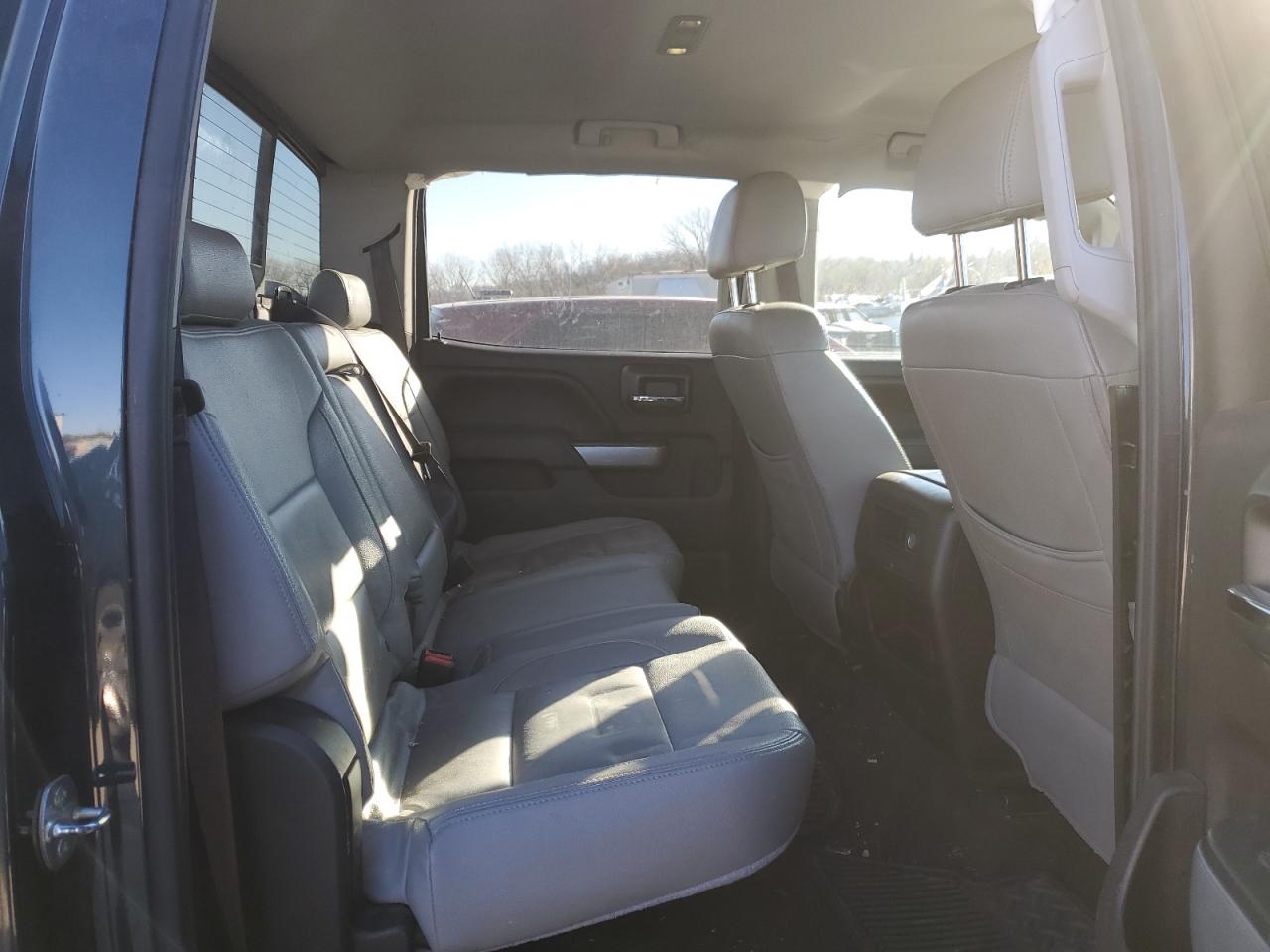 2017 Chevrolet Silverado - Image 10