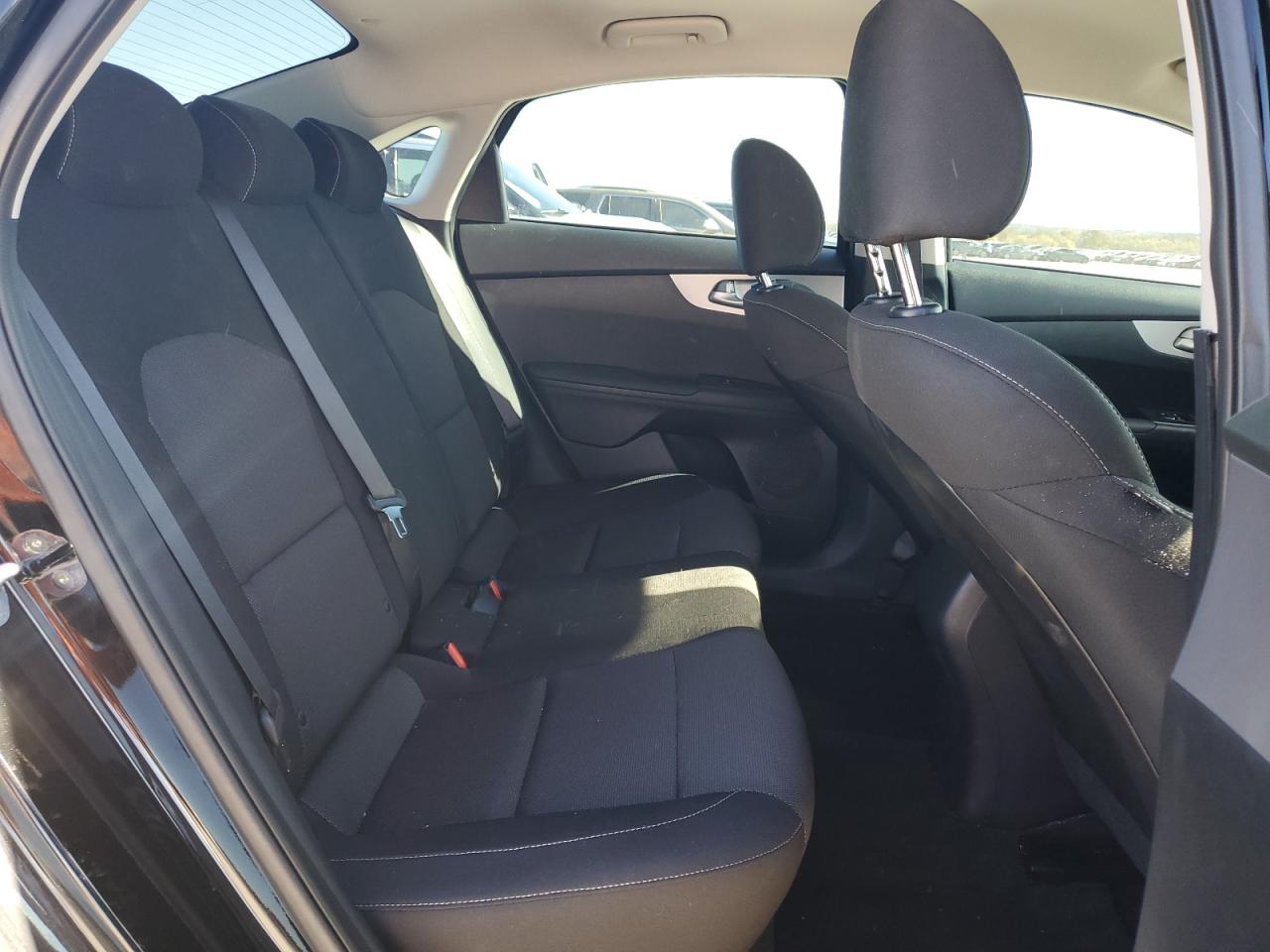 2024 Kia Forte - Image 10