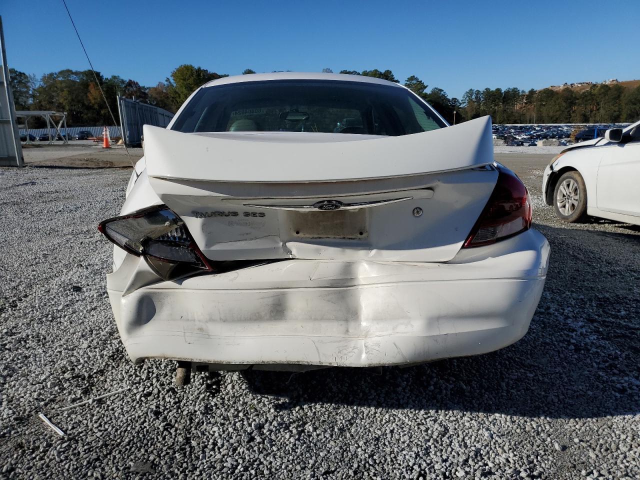 2003 Ford Taurus - Image 6