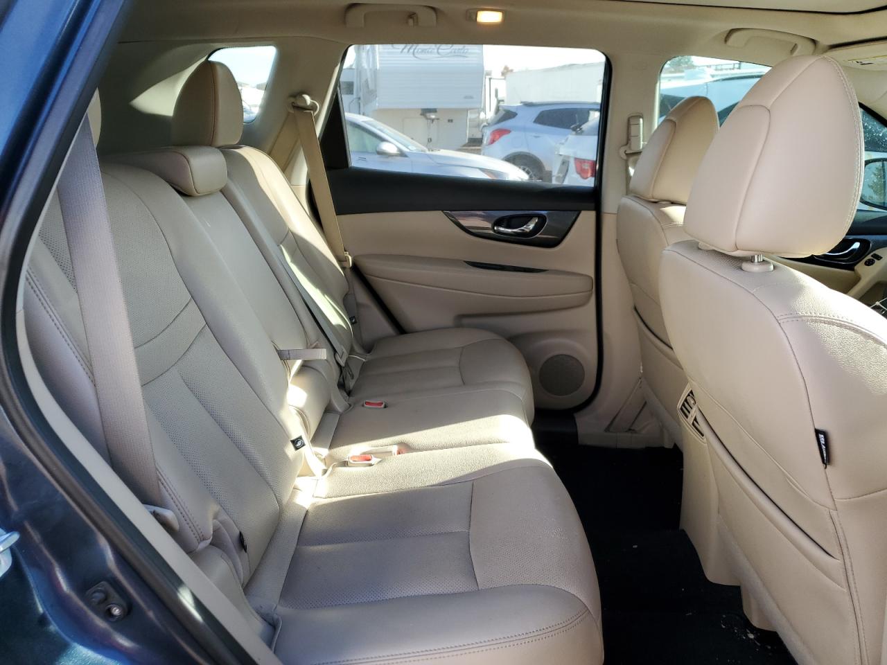 2016 Nissan Rogue - Image 11