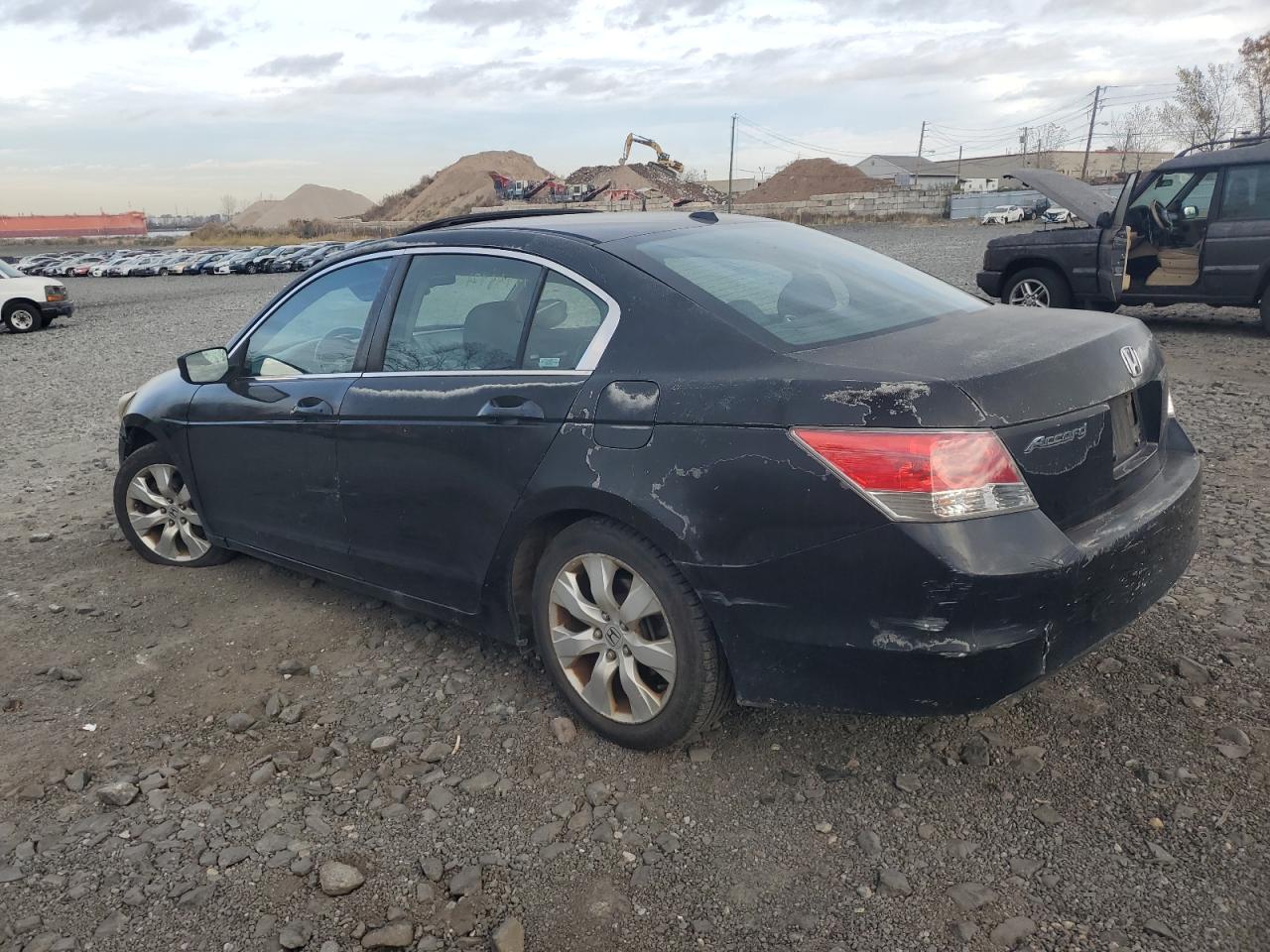 2009 Honda Accord - Image 2