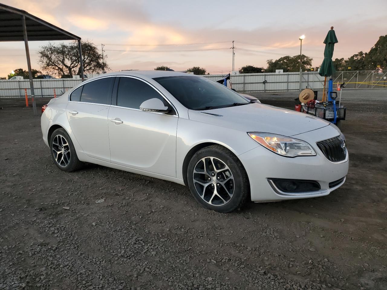 2017 Buick Regal Sport Touring VIN: 2G4GL5EX1H9153296 Lot: 82443074