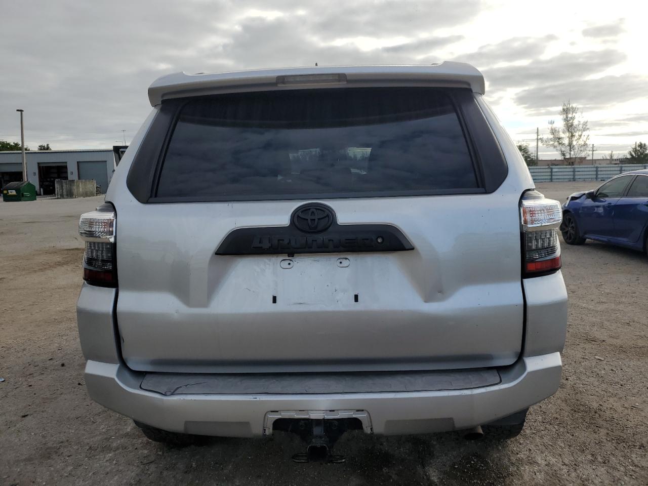 2018 Toyota 4Runner Sr5/Sr5 Premium VIN: JTEBU5JR5J5571099 Lot: 80637204