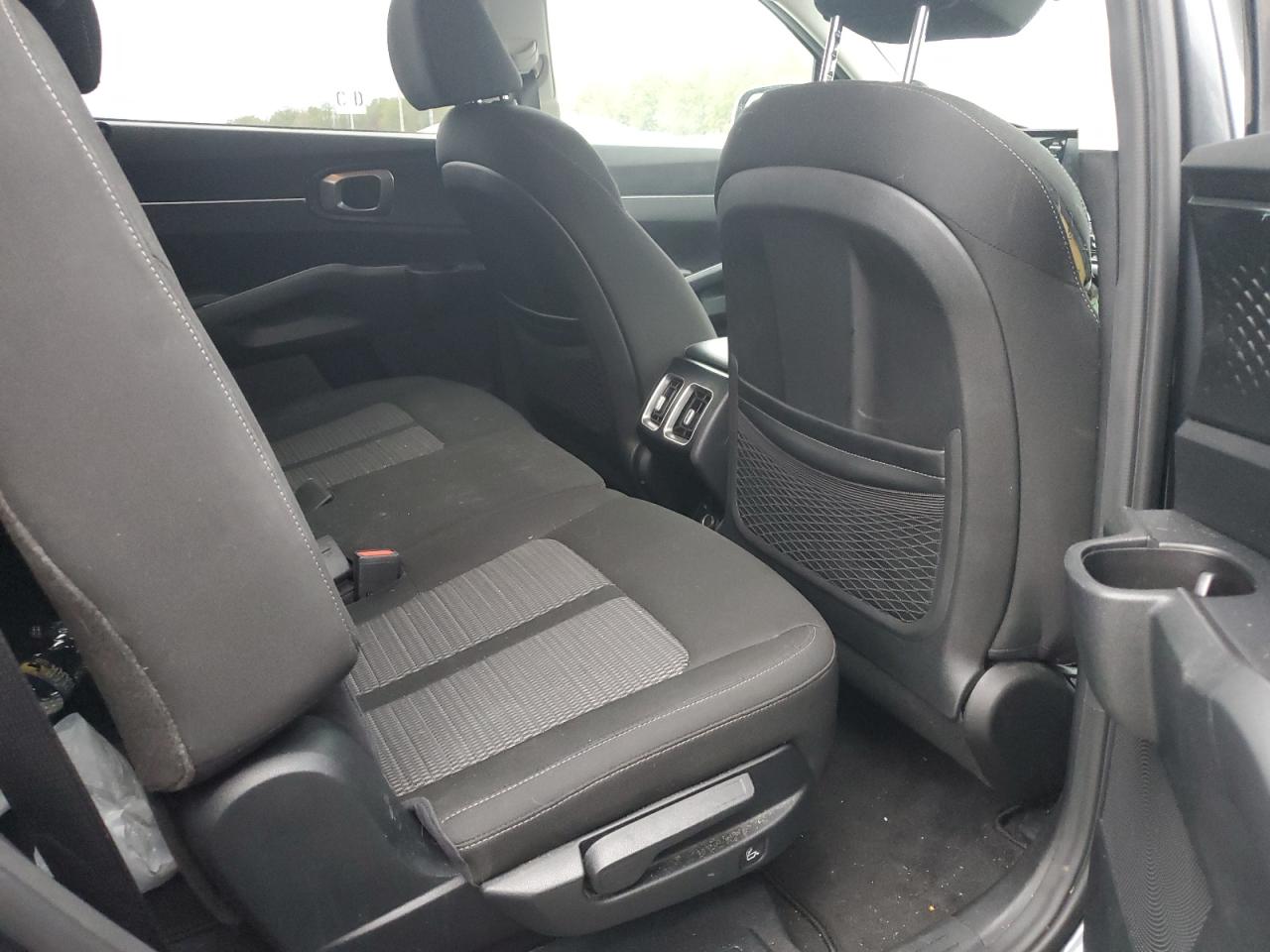 2021 Kia Sorento - Image 11