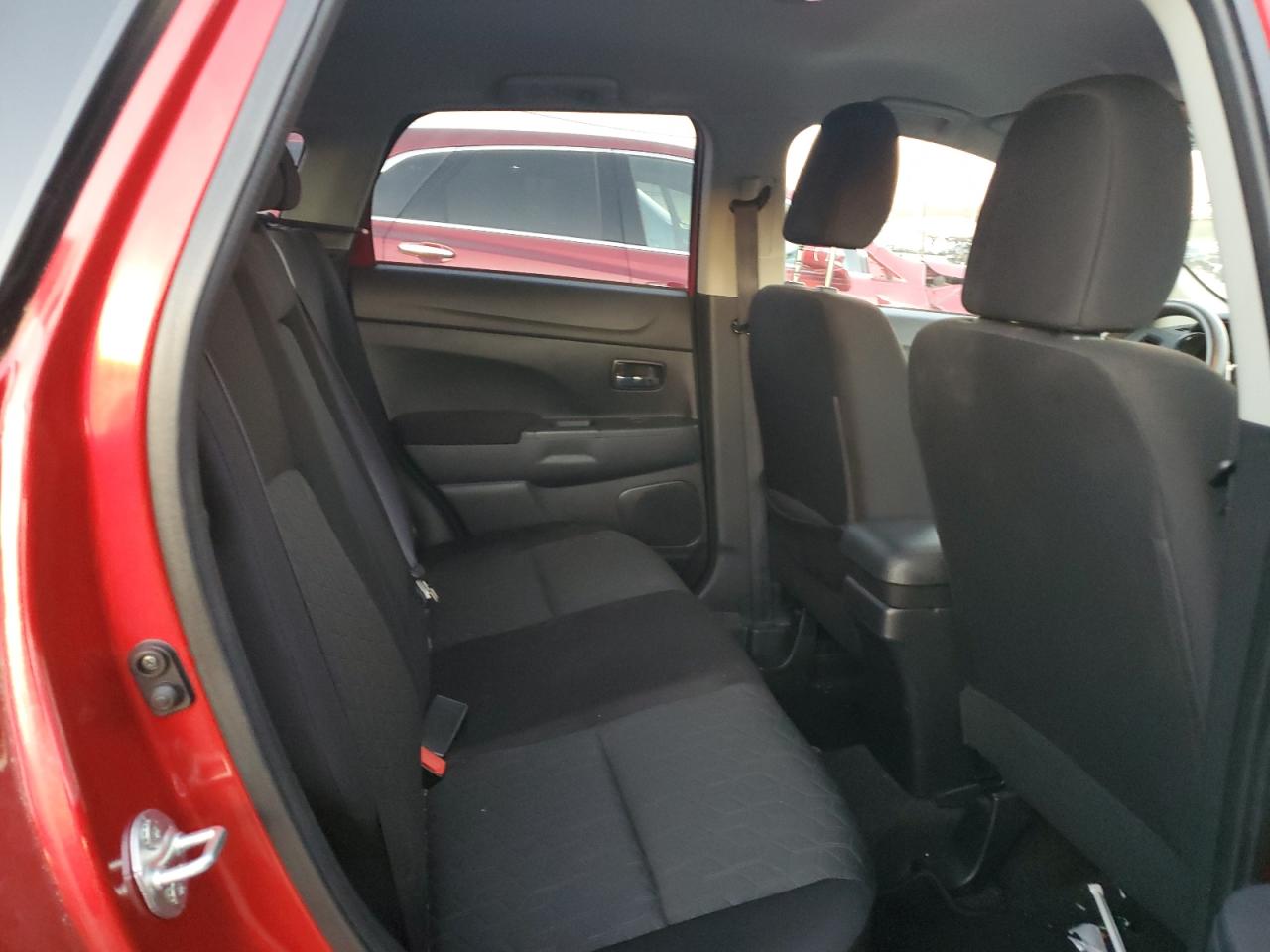 2020 Mitsubishi Outlander - Image 11