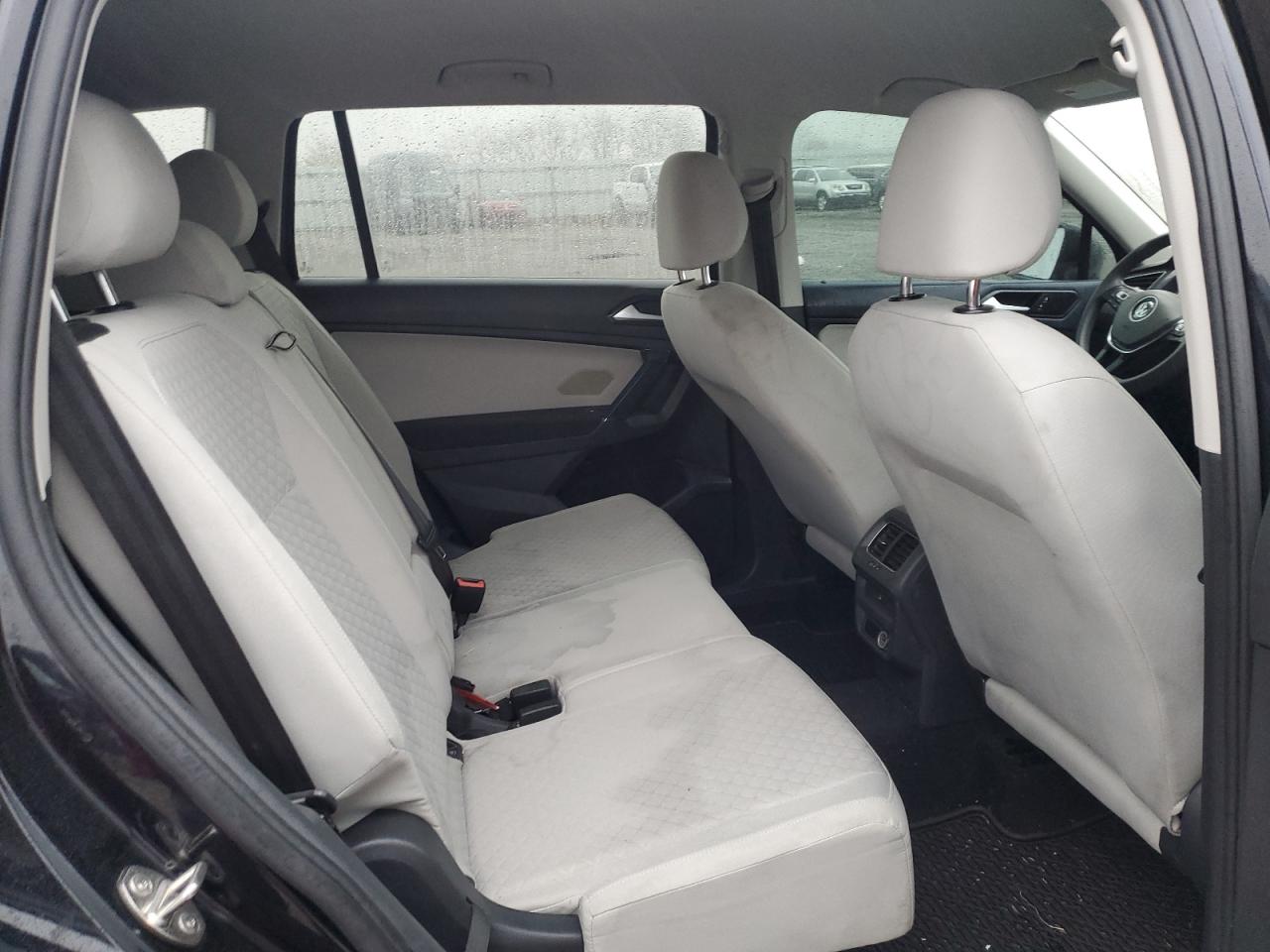 2018 Volkswagen Tiguan - Image 10