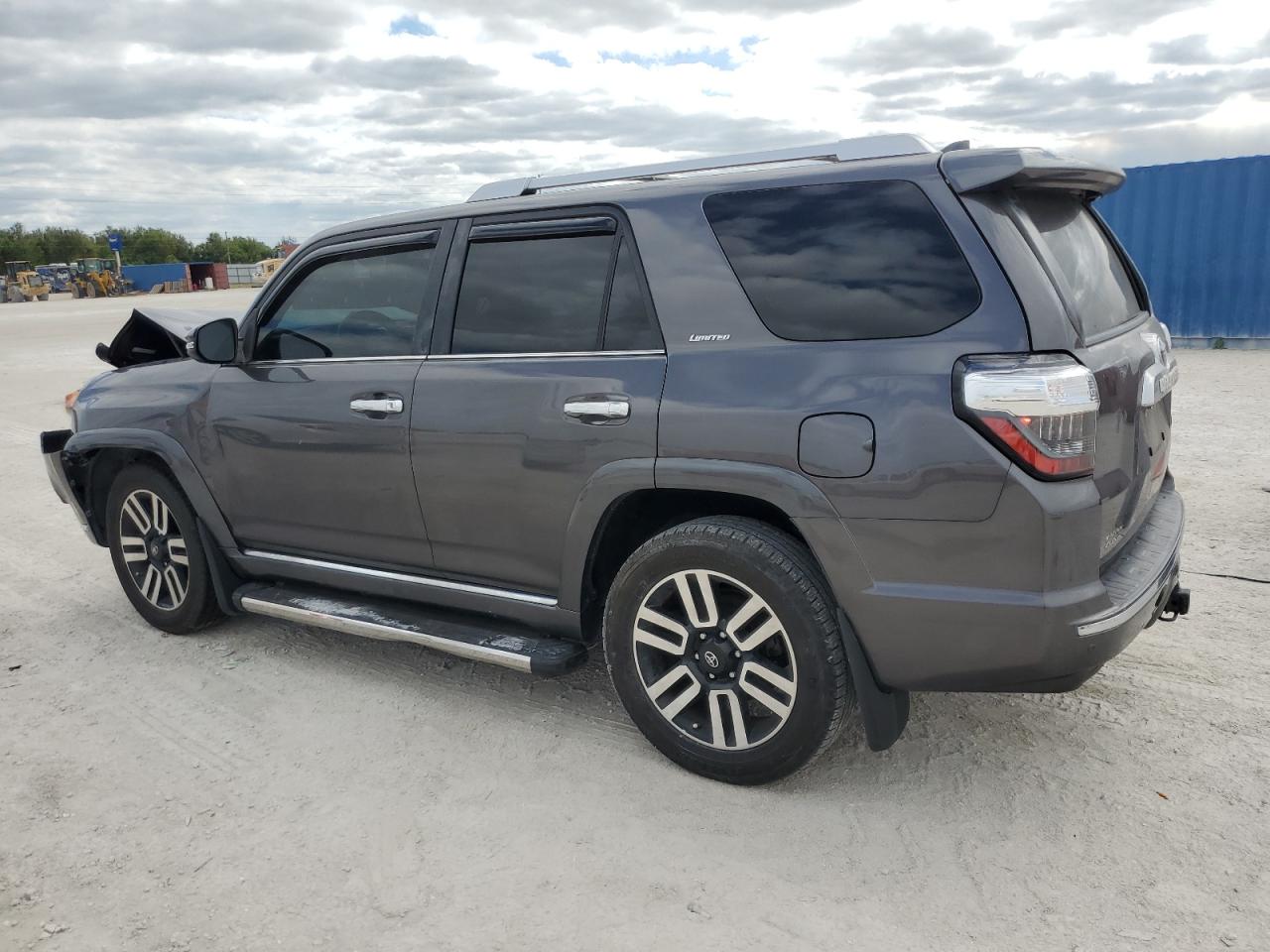 VIN JTEZU5JR3J5181472 2018 TOYOTA 4RUNNER no.2