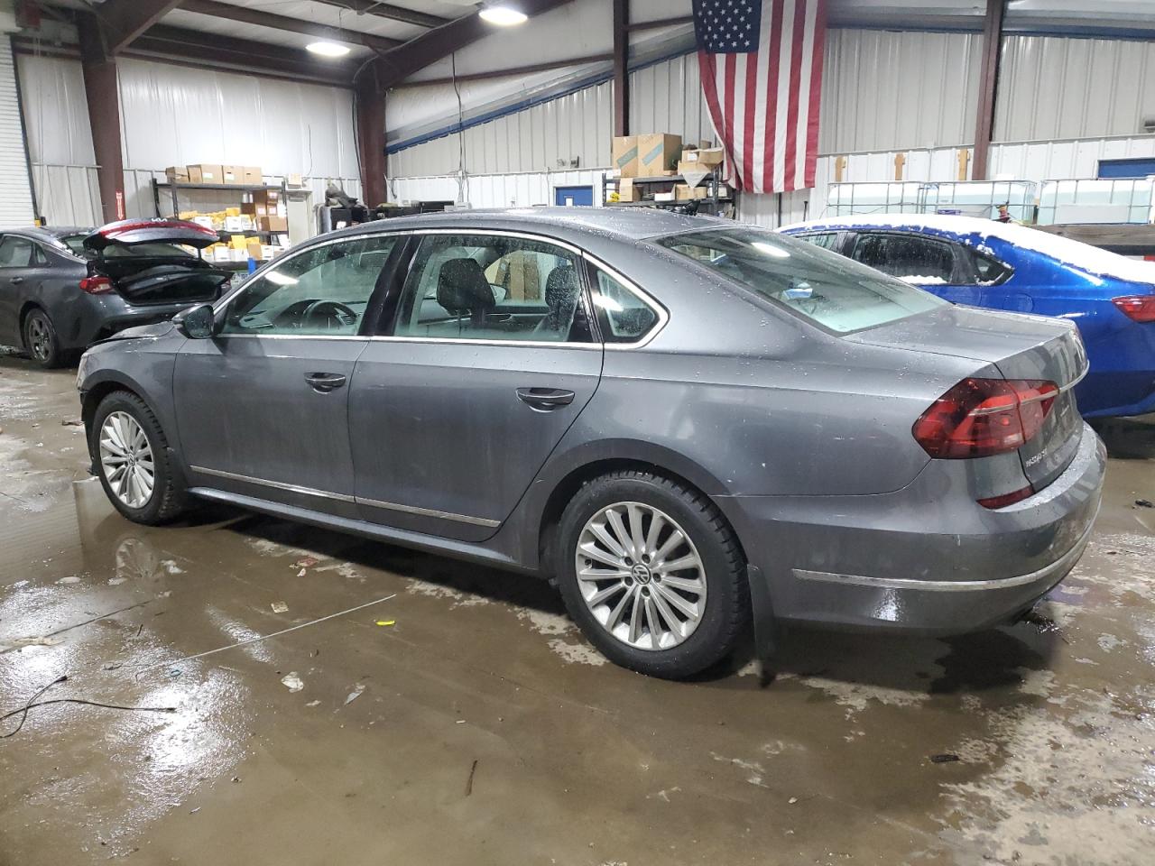 2017 Volkswagen Passat - Image 2