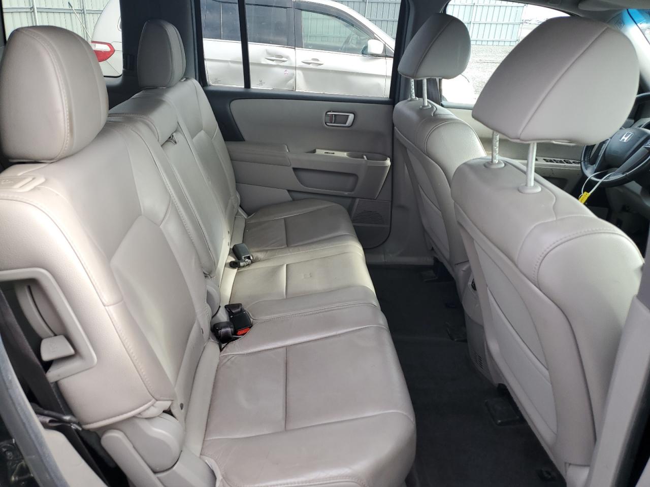 2012 Honda Pilot - Image 11