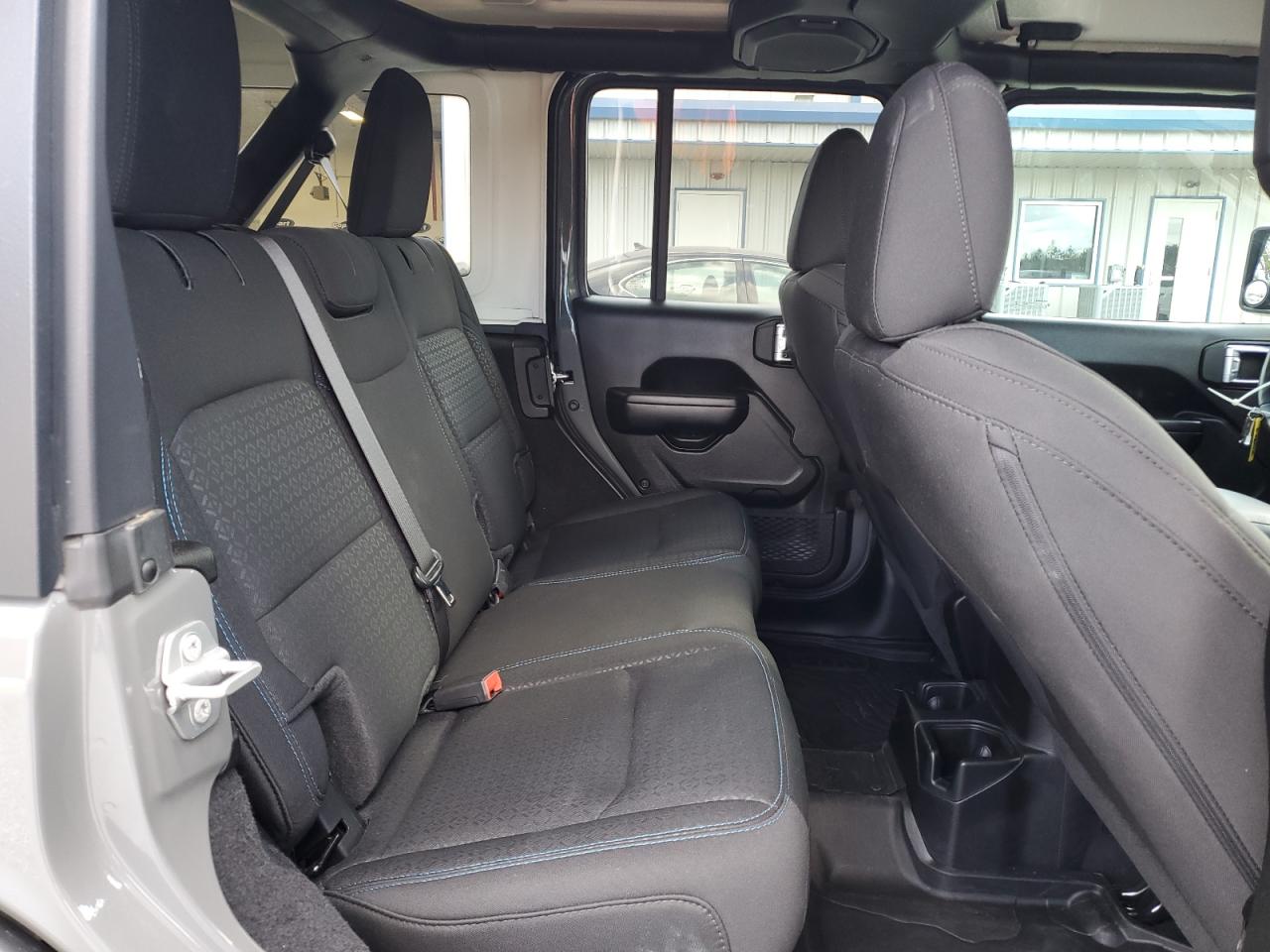 2021 Jeep Wrangler - Image 11