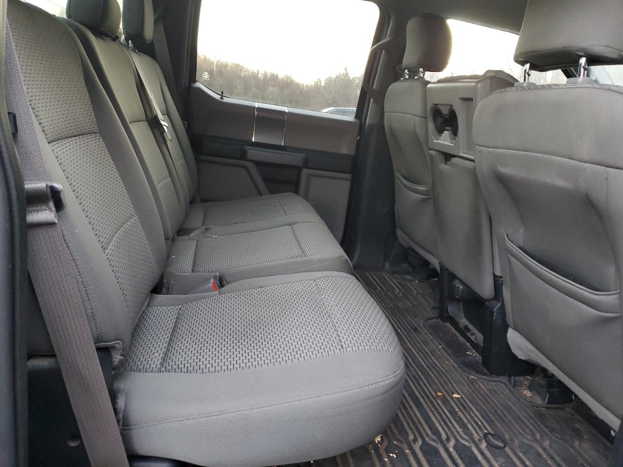 2015 Ford F-150 - Image 10