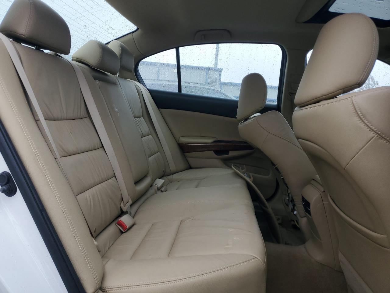 2011 Honda Accord - Image 10