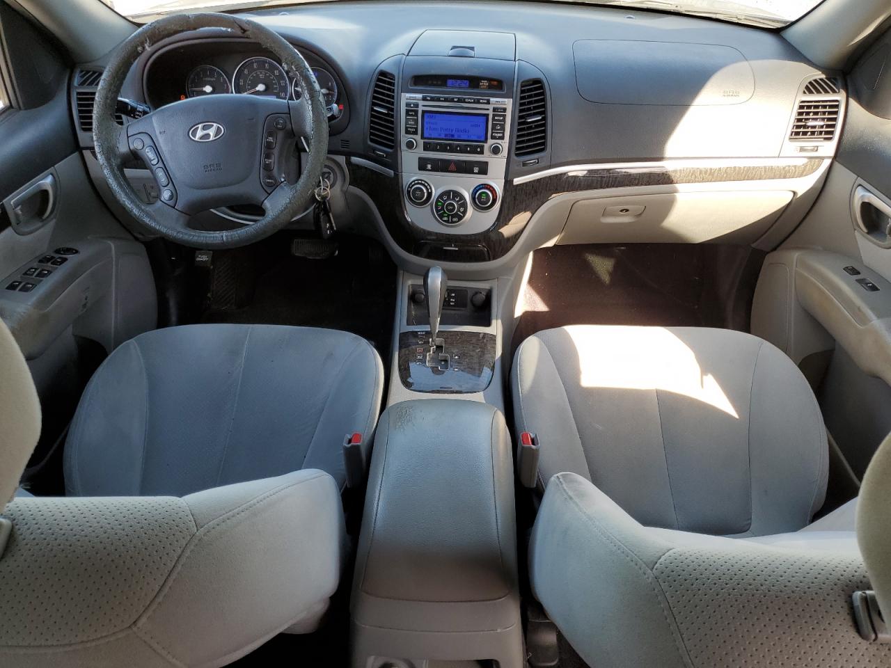 2009 Hyundai Santa Fe - Image 8