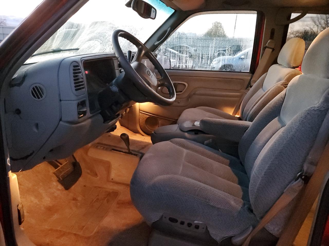 1999 Chevrolet Suburban - Image 7