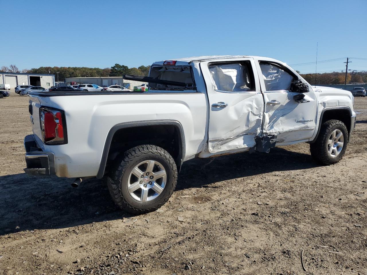 2017 GMC Sierra - Image 3