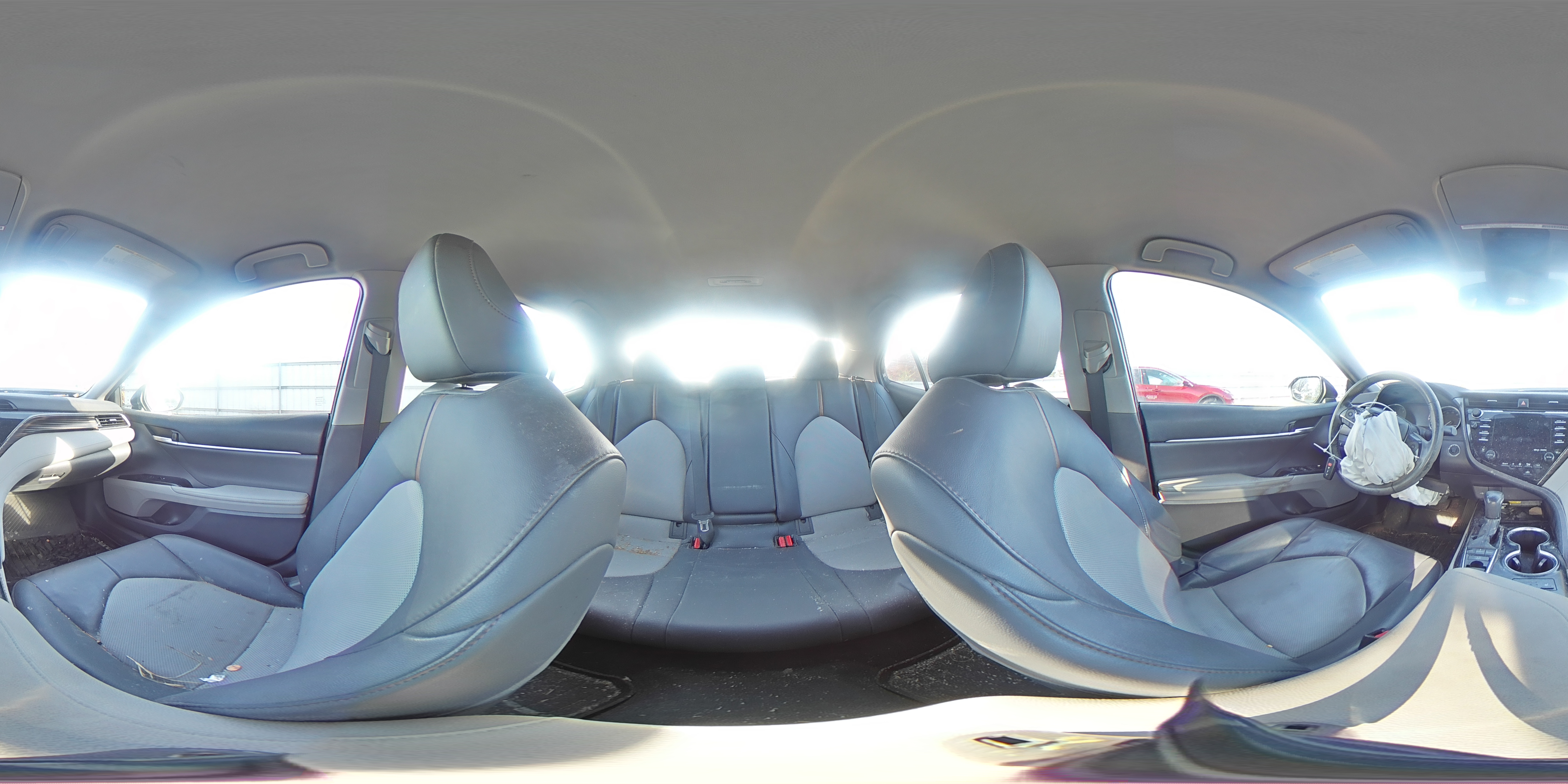 2020 Toyota Camry - Image 13
