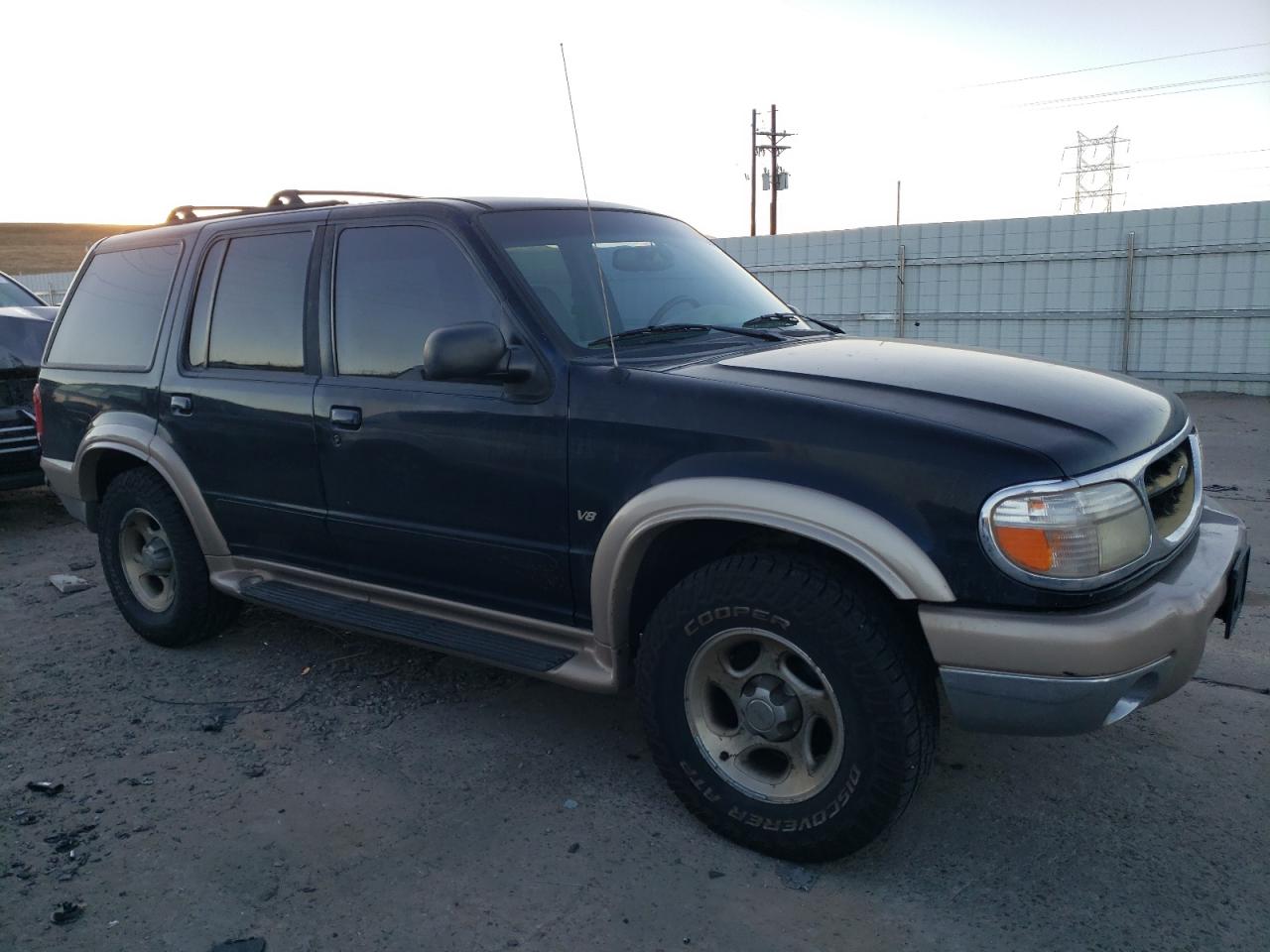 1999 Ford Explorer - Image 4