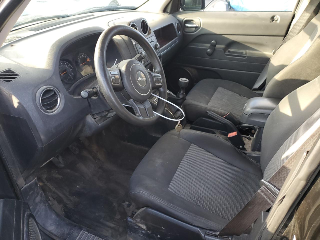 2015 Jeep Liberty (Patriot) - Image 7