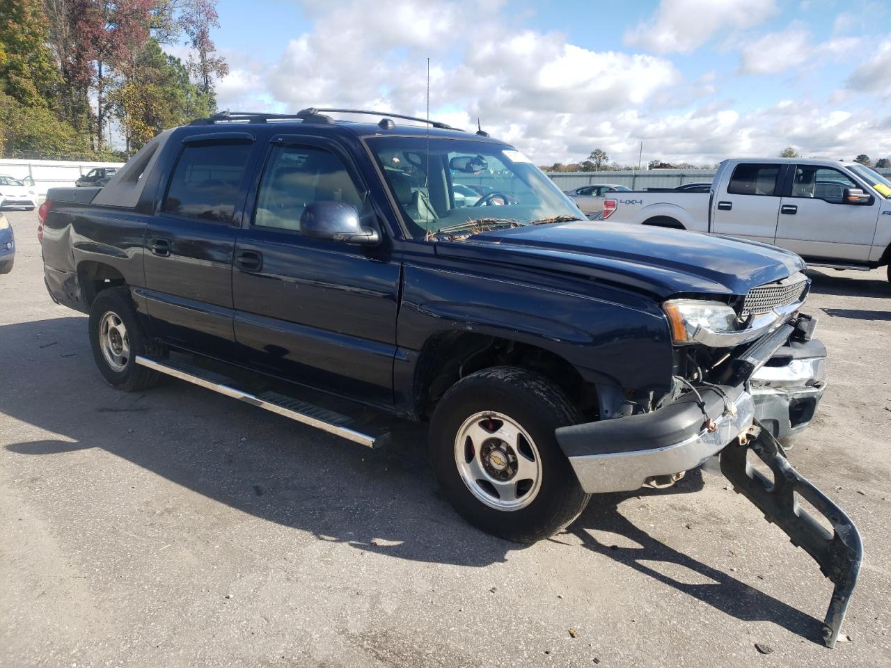 2005 Chevrolet Avalanche - Image 4