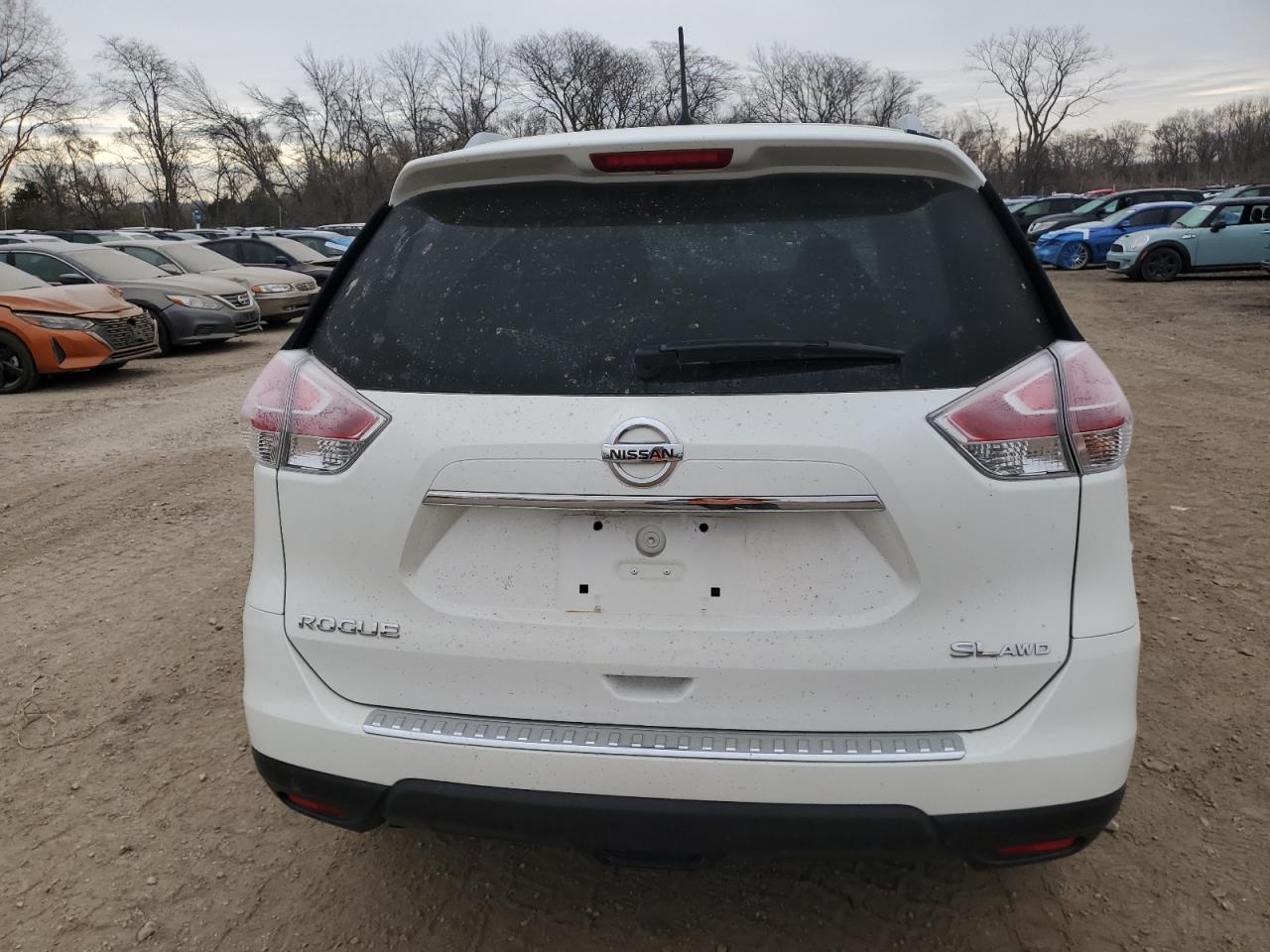 2015 Nissan Rogue - Image 6