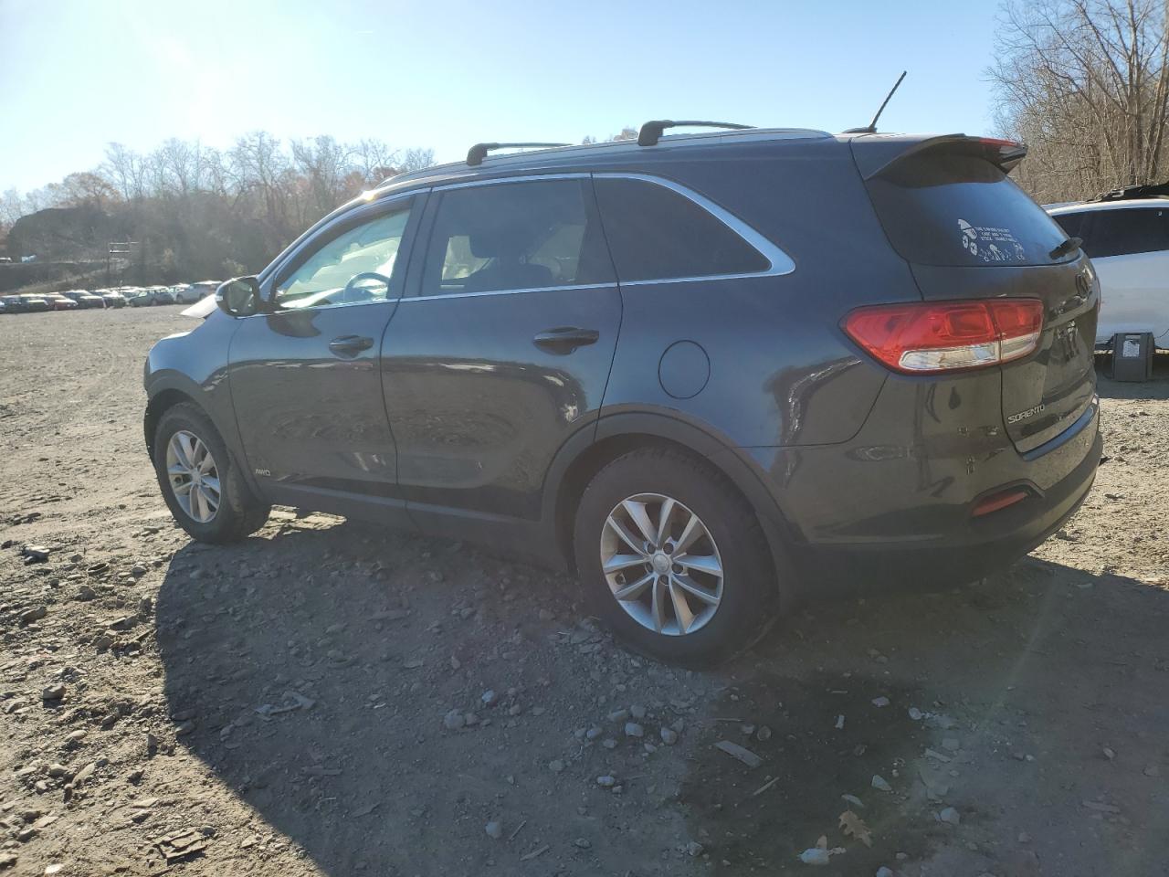 2017 Kia Sorento - Image 2