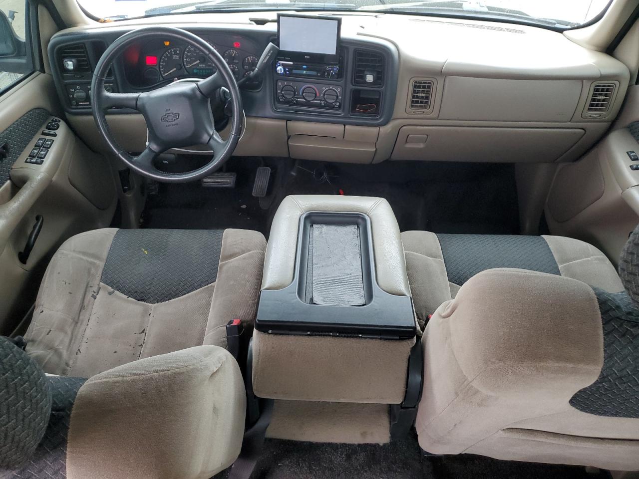 2002 Chevrolet Avalanche - Image 8