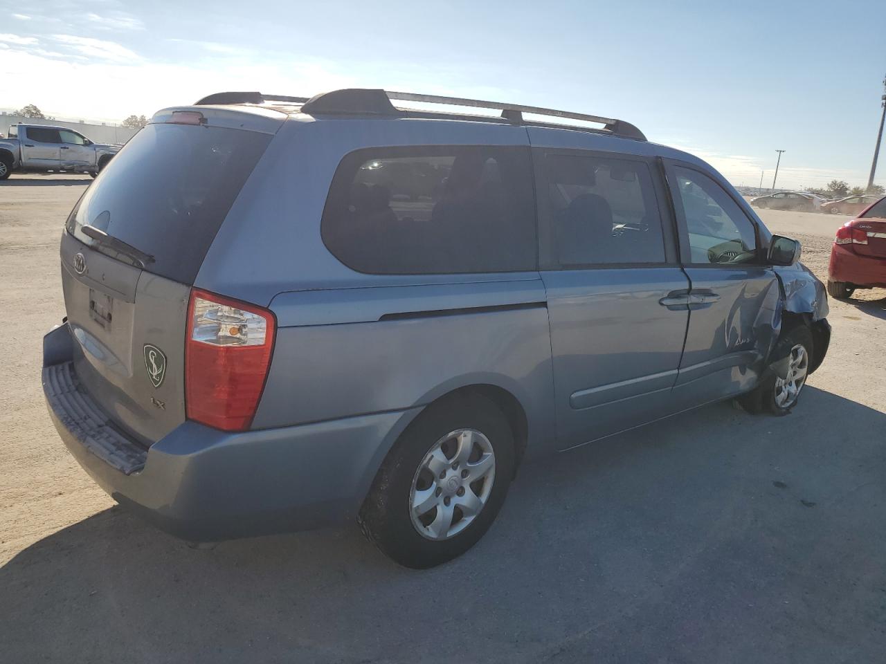 2008 Kia Sedona - Image 3