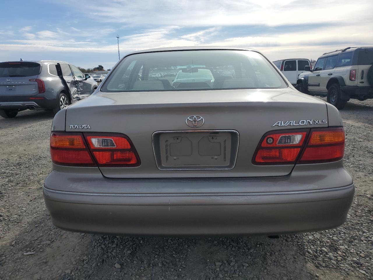 1999 Toyota Avalon - Image 6