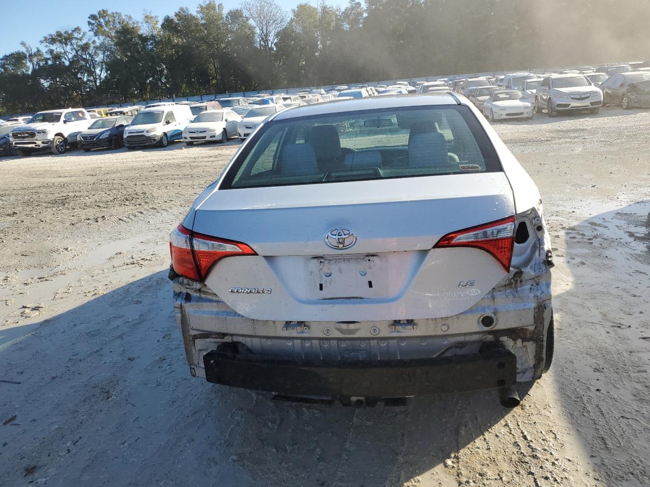 2015 Toyota Corolla L VIN: 2T1BURHE8FC353666 Lot: 81346304