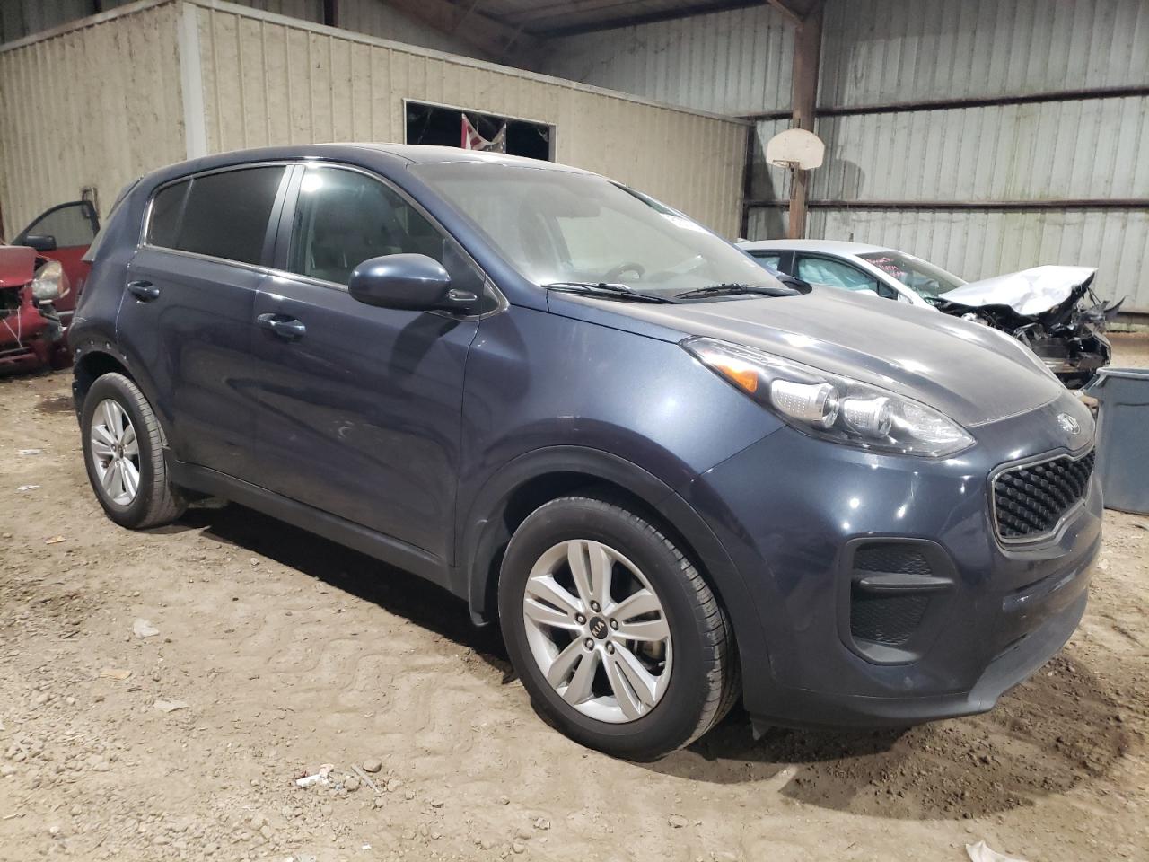 VIN KNDPM3ACXJ7486130 2018 KIA SPORTAGE no.4