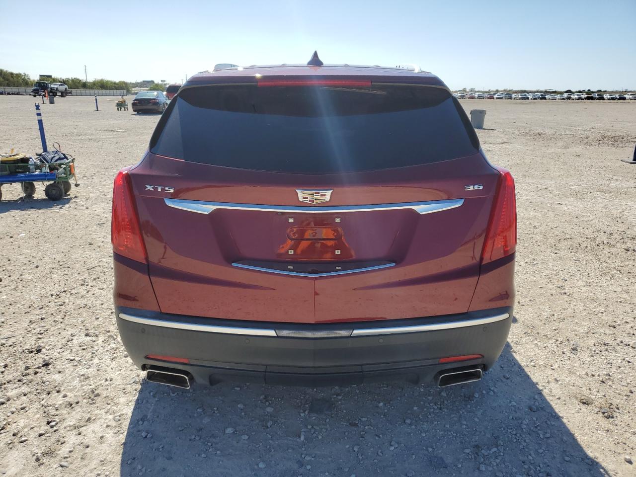 2017 Cadillac XT5 - Image 6