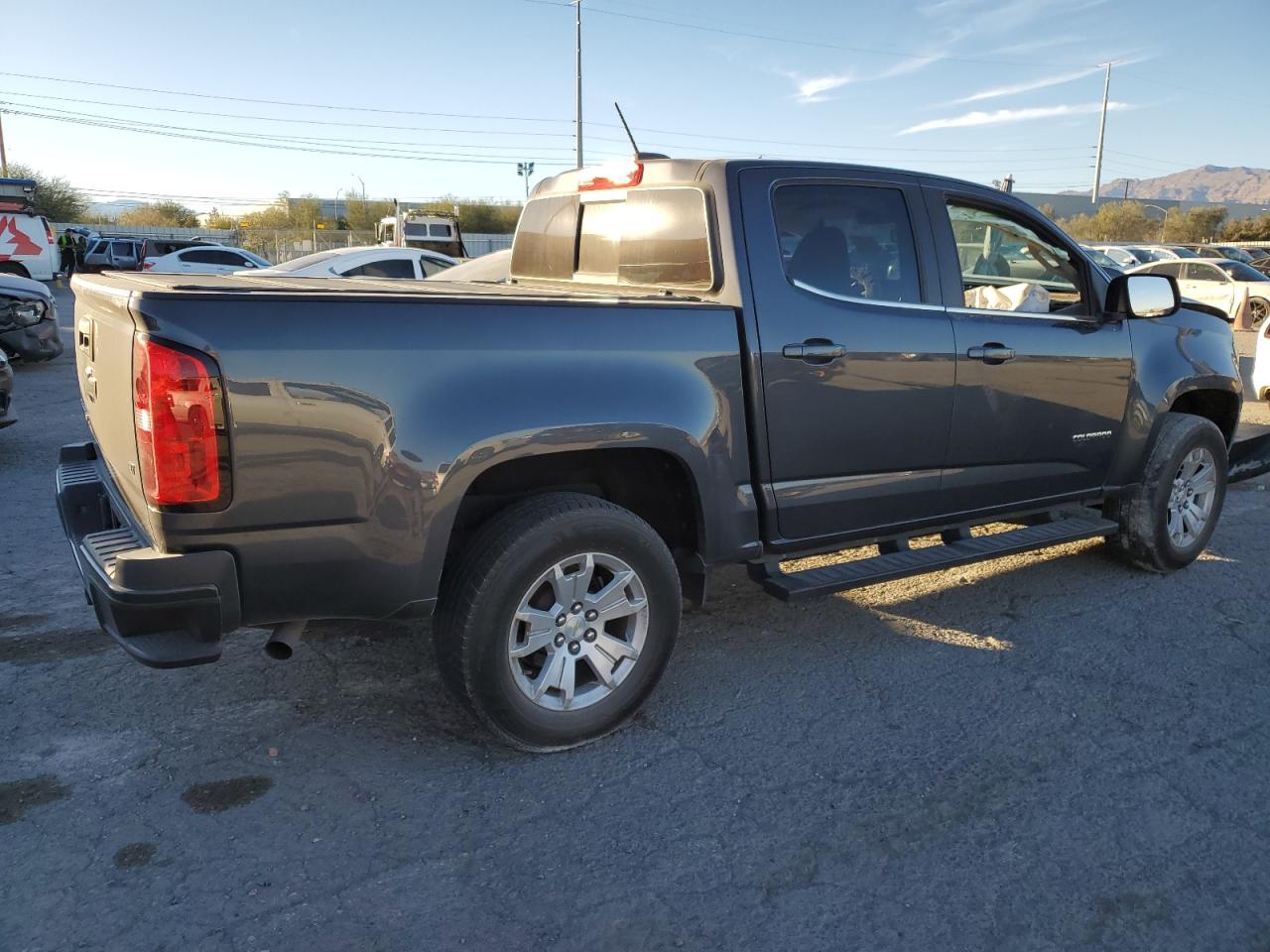 VIN 1GCGSCEN7H1308514 2017 CHEVROLET COLORADO no.3