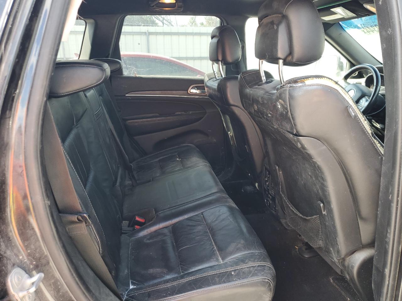 2015 Jeep Grand Cherokee - Image 11