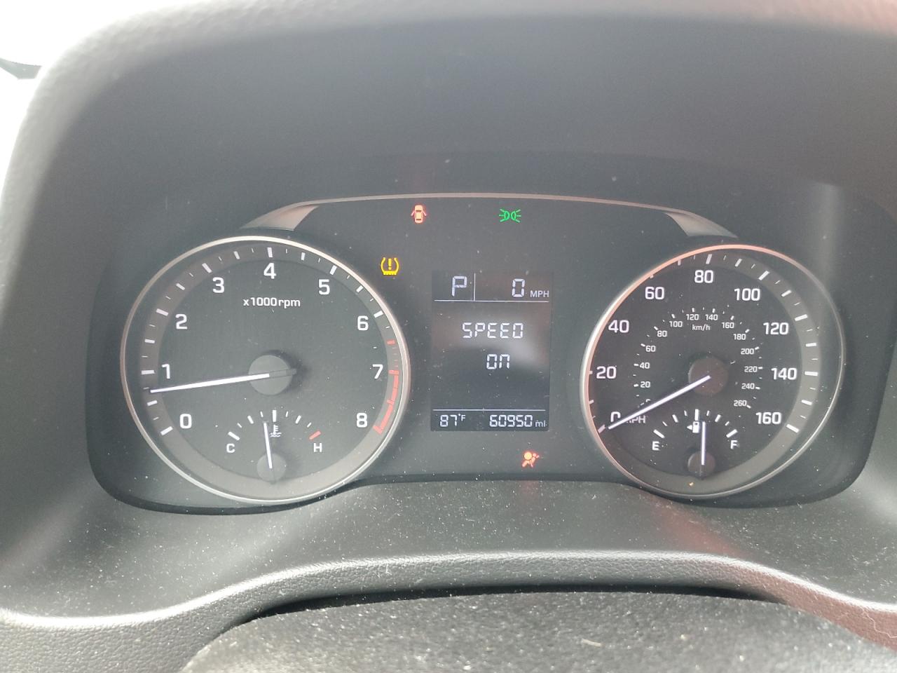 2017 Hyundai Elantra - Image 9
